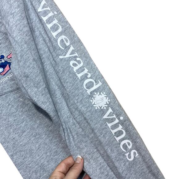 VINEYARD VINES gray long sleeve T-shirt with snow ski whale - Medium - Picture 5 of 8